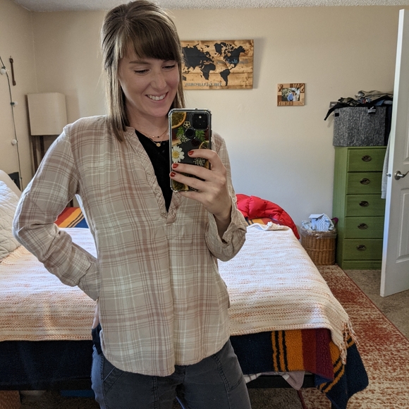 Universal Thread Top - Picture 1 of 6